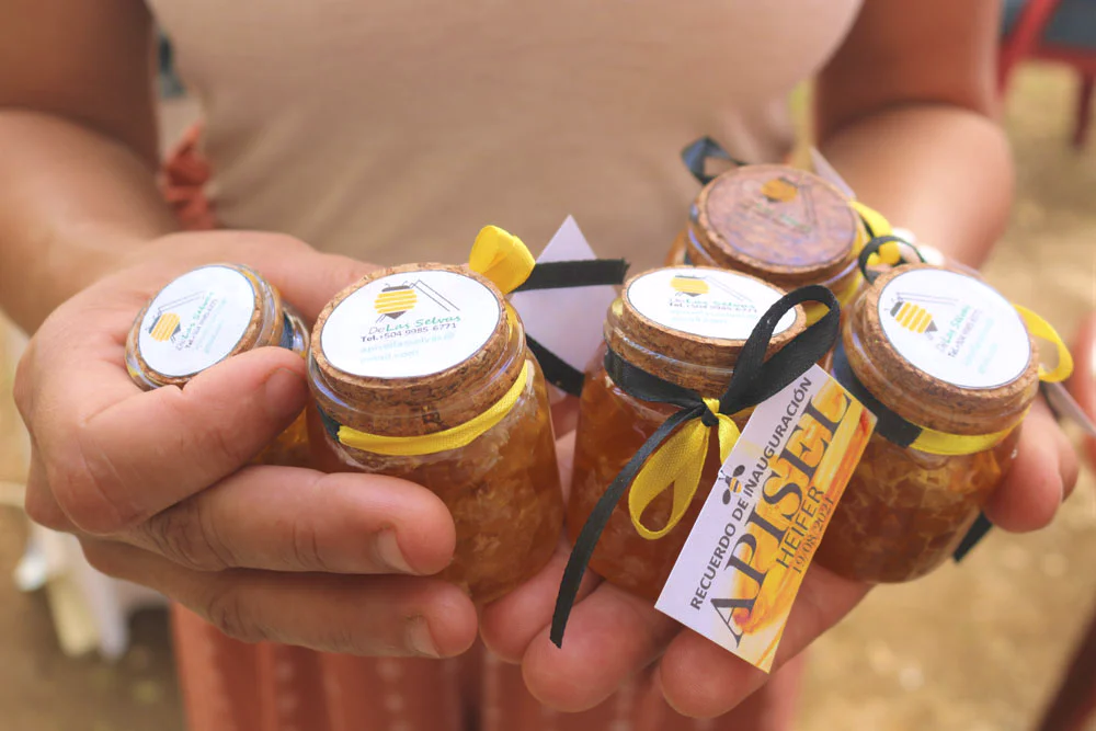Honey produced by the APISEL cooperative will now be processed in a newly-constructed plant. 